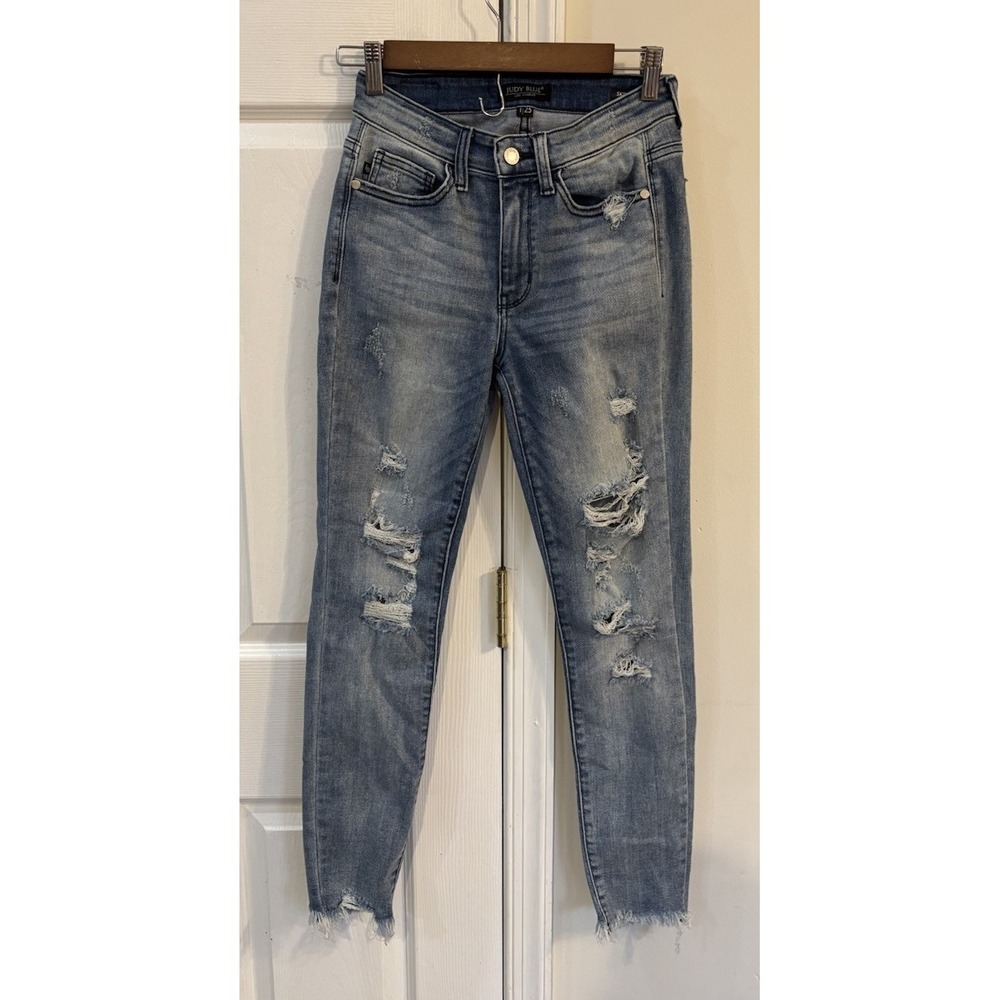 Judy Blue Skinny Fit Jeans‎ Women's Sz 1 Distressed Raw Hem Light Wash